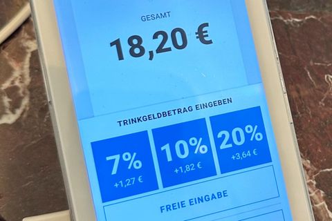 Verbraucherzentrale mahnt Starbucks-Betreiber ab