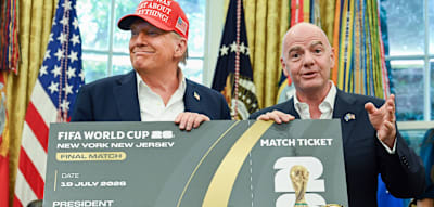 Verwirrt er auch den neuen Weltmeister? Im Endspiel gibt Donald Trump sein WM-Deb&uuml;t