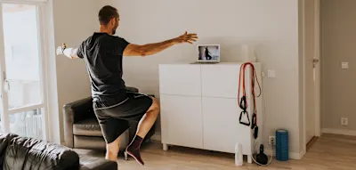 Wie lange Sie auf einem Bein stehen k&ouml;nnen, sagt viel &uuml;ber Ihre Gesundheit aus