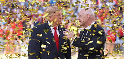 Kumpanei vergoldet &ndash; Wie Trump und Infantino den WM-Verkauf einf&auml;delten