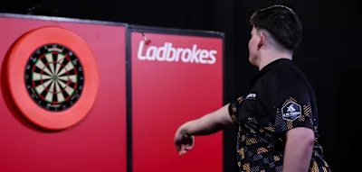 &bdquo;Ich werde einige Wochen brauchen&ldquo; &ndash; Nummer 125 der Welt schreibt Darts-Geschichte