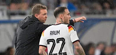 &bdquo;Ich habe ihm gesagt, dass er erstmal abschalten soll&ldquo;, sagt Nationalspieler Raum &uuml;ber Nagelsmann