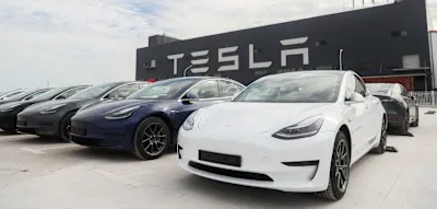 Drei Millionen Fahrzeuge betroffen &ndash; Tesla muss in China Autos zur&uuml;ckrufen