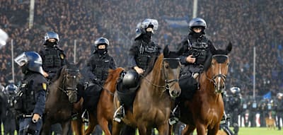 Mannheims Sportdirektor gibt Kaiserslauterns Kapit&auml;n indirekt die Schuld an der Eskalation