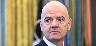 &bdquo;Sch&ouml;ne Frisur&ldquo; &ndash; Infantinos bizarre Antworten auf die Konfrontation eines Reporters