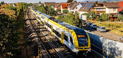 Bahnbetreiber klagen gegen Millionen-Nachzahlungen &ndash; Pendlern drohen weniger Z&uuml;ge