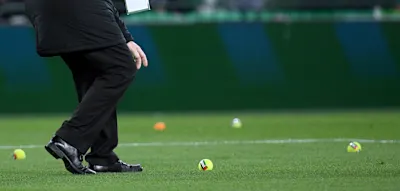 Irische Fans sorgen mit Tennisball-Protest gegen Israel f&uuml;r Eklat