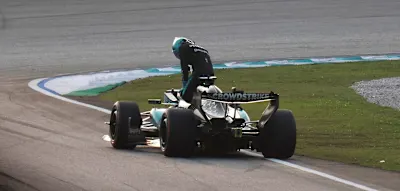 Erl&ouml;sung f&uuml;r Verstappen &ndash; Russell-Drama hinter dem Safety-Car
