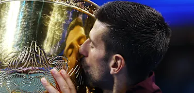 Novak Djokovic ist der &auml;lteste Turniersieger seit 49 Jahren
